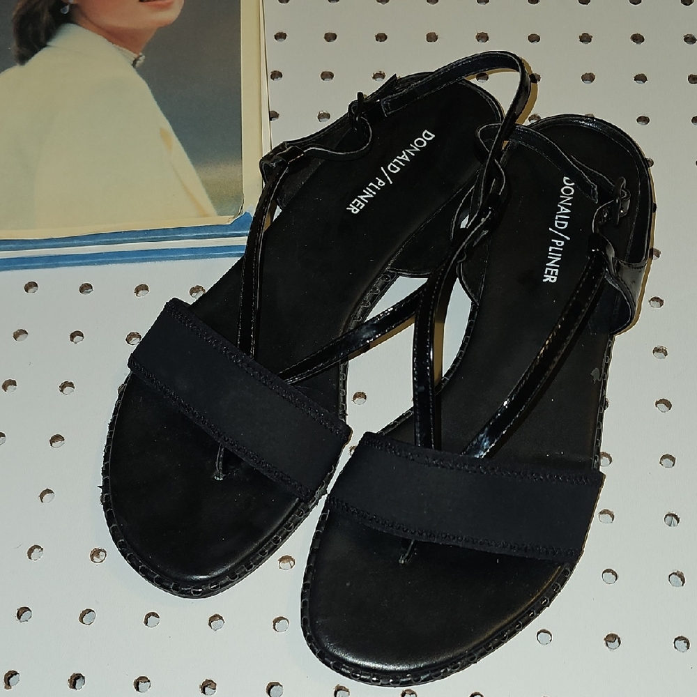 Donald J. Pliner Black Strappy Sandals, Fit Like 9-9.5